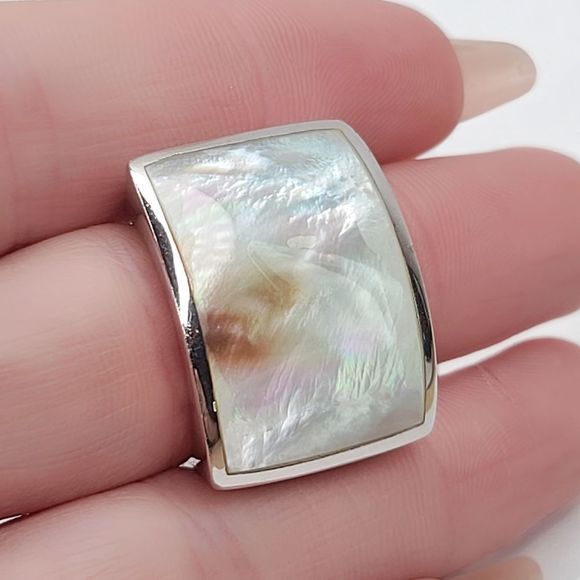 Chapal Zenray | Sterling Silver Mother of Pearl Rectangular Ring | 8 - Picture 8 of 10